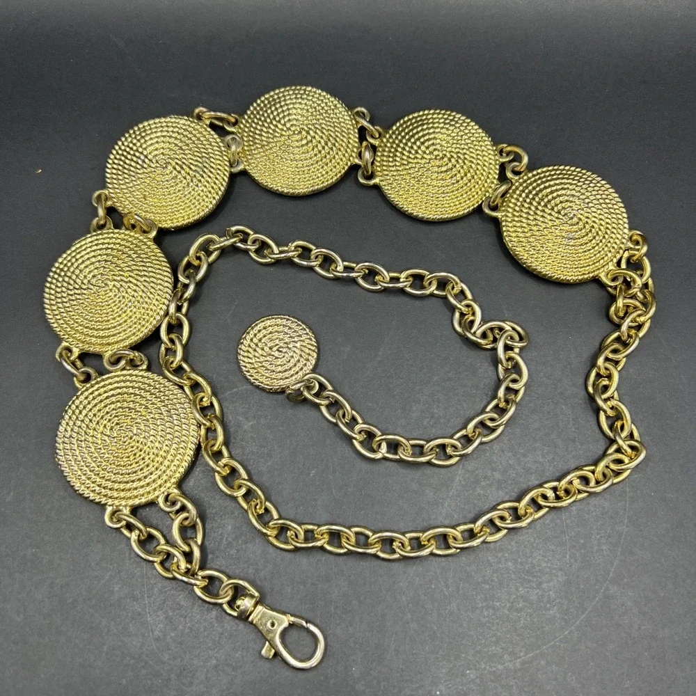 Vintage‎ 1980s Gold Tone Medallion Chain Belt 44